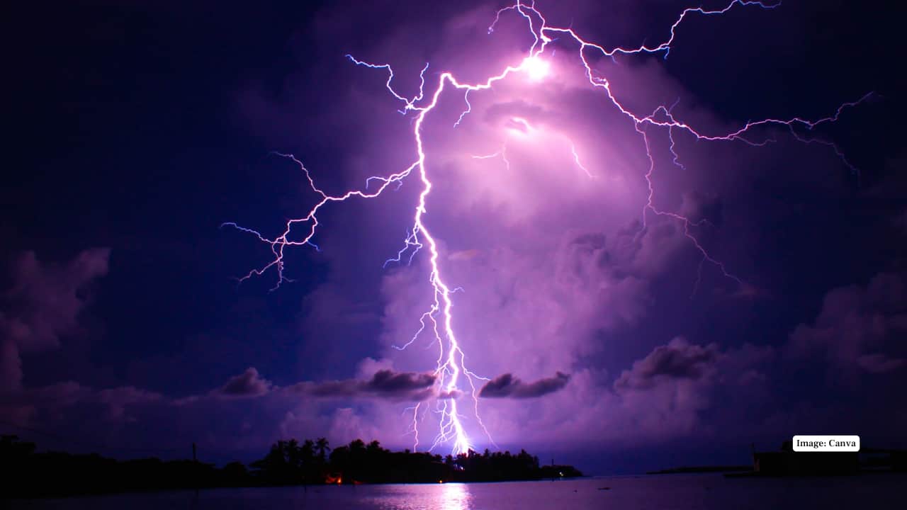 9. Catatumbo Lightning, Venezuela. This is a natural occurrence that generates unending lightning on Lake Maracaibo. The constant lightning here creates a continuous illusion of a storm. (Image: Canva)