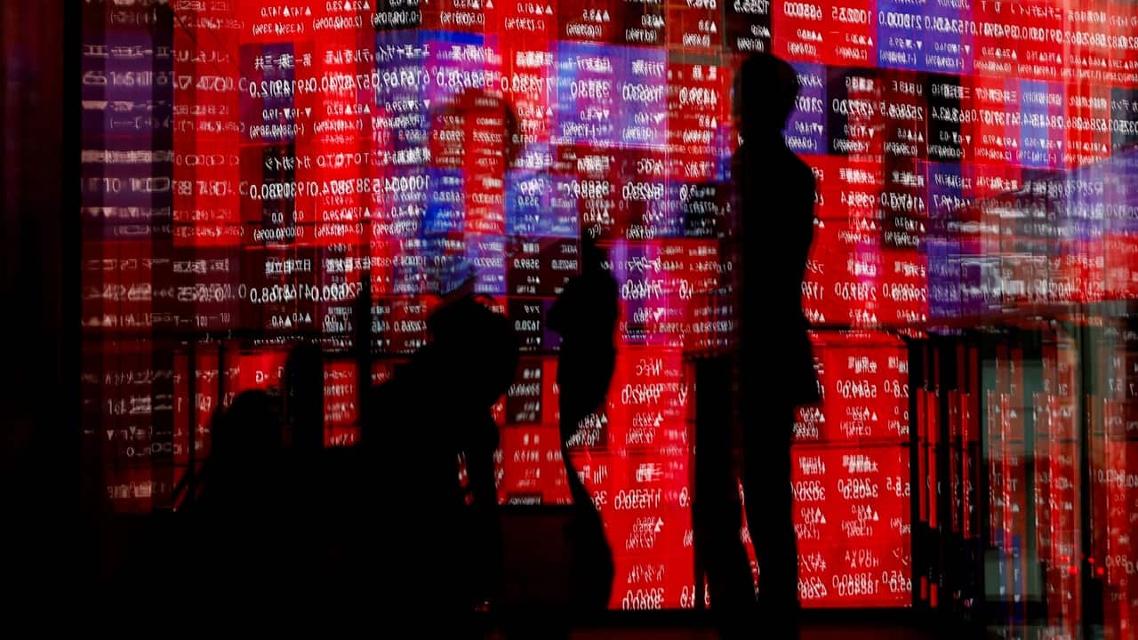 Japanese stocks decline on BOJ’s ETF sale plan; Yen, yields rise