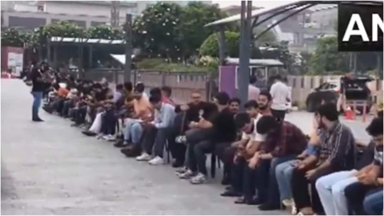 iPhone 17 frenzy in India draws backlash on X, users question youth priorities: 'Speechless' iPhone 17 frenzy in India draws backlash on X, users question youth priorities: 'Speechless'