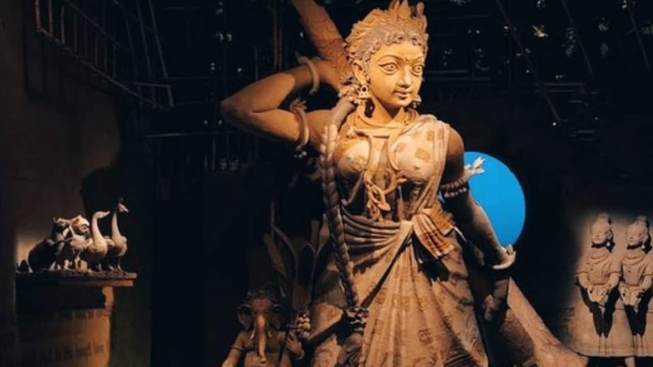 Puja committees are required to follow safety guidelines issued by police and fire departments, including avoiding the use of synthetic materials, maintaining safe distances from high-tension wires, and prohibiting heating devices inside pandals. (Photo: X)