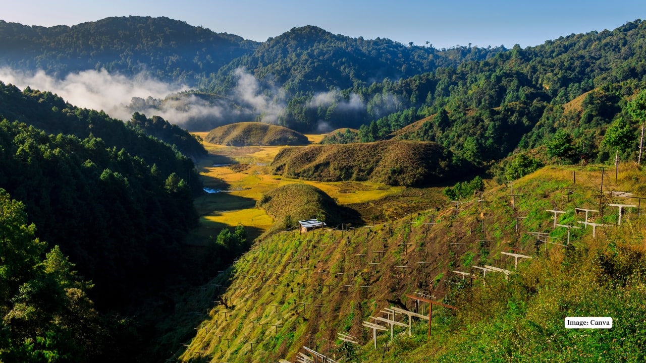 3. Ziro, Arunachal Pradesh Ziro Valley is also a candidate for the UNESCO World Heritage Site, which is surrounded by panoramic meadows, pine forests, and the Apatani tribal culture. It is ideal among those tourists who want to experience the sound and true mountain life. (Image: Canva)