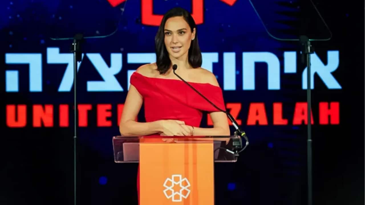 Gal Gadot gets emotional at LA Gala, urges “Urgent Prayers” for Israeli hostages amid Gaza conflict