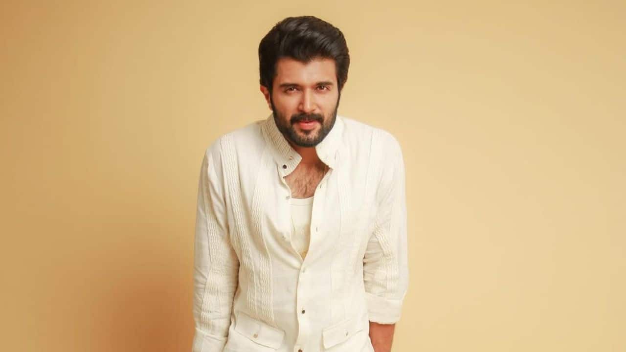 Vijay Deverakonda Known for his role in the movie Arjun Reddy, the actor made his first Bollywood appearance with the action film Liger. The film also starred Ananya Panday in the lead role, was produced by Karan Johar. The film was a commercial flop because of its weak storyline and also failed to connect with the audience.