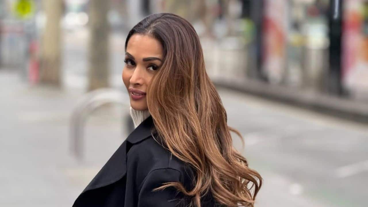 Malaika Arora Malaika Arora and Arbaaz Khan got married in 1998 and embraced parenthood in 2002. The former couple parted their ways in 2017. Malaika and Arbaaz share a son, Arhaan, with the actress raising him by herself. However, Arbaaz is close to his father and is often spotted with him.