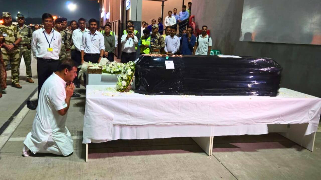 Assam CM Himanta Biswa Sarma receives Zubeen Garg’s mortal remains at Delhi airport, pays tribute with Mayabini song