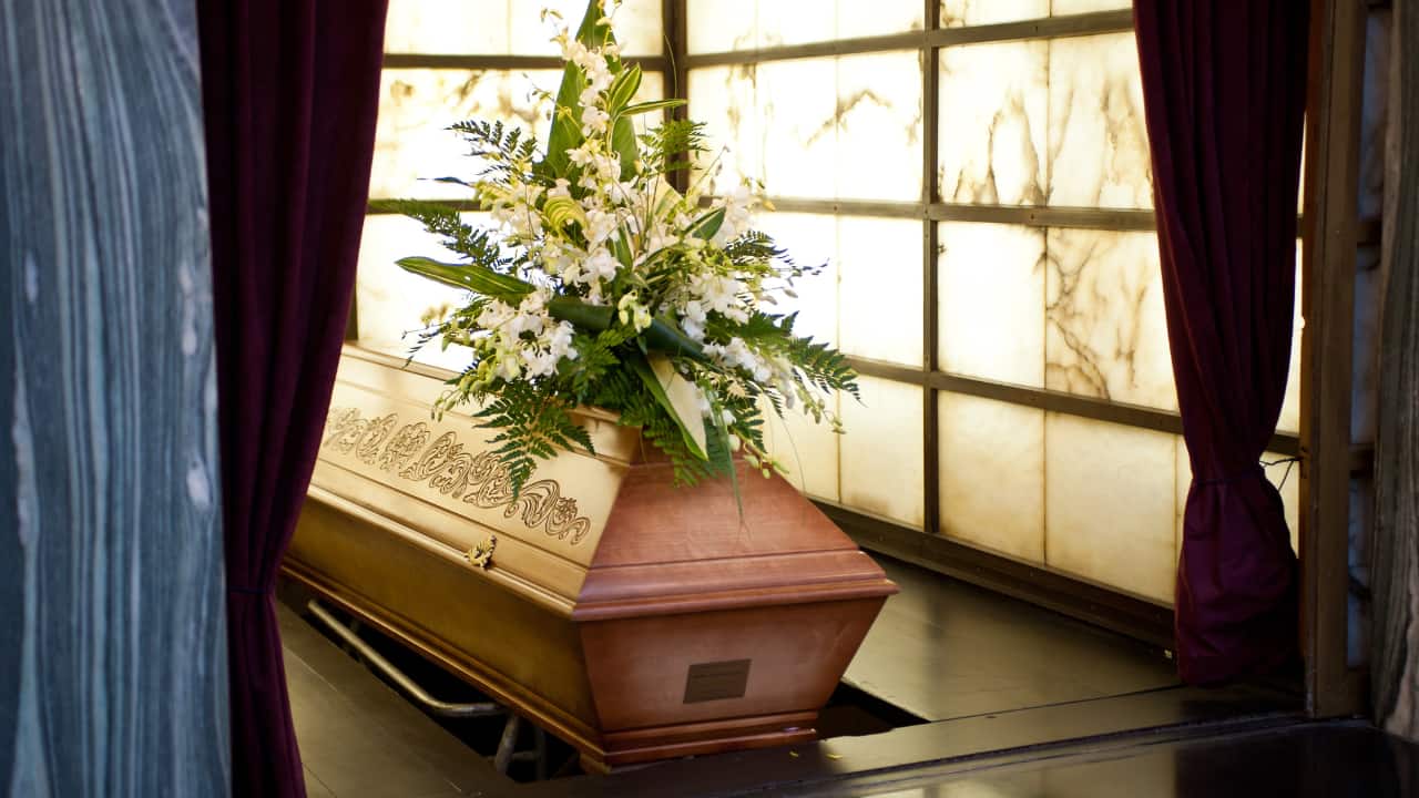 Mortician / Embalmer / Crematorium Manager