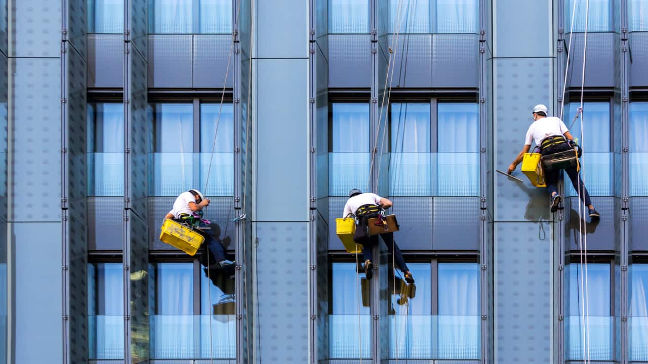 High-Rise Window Cleaner