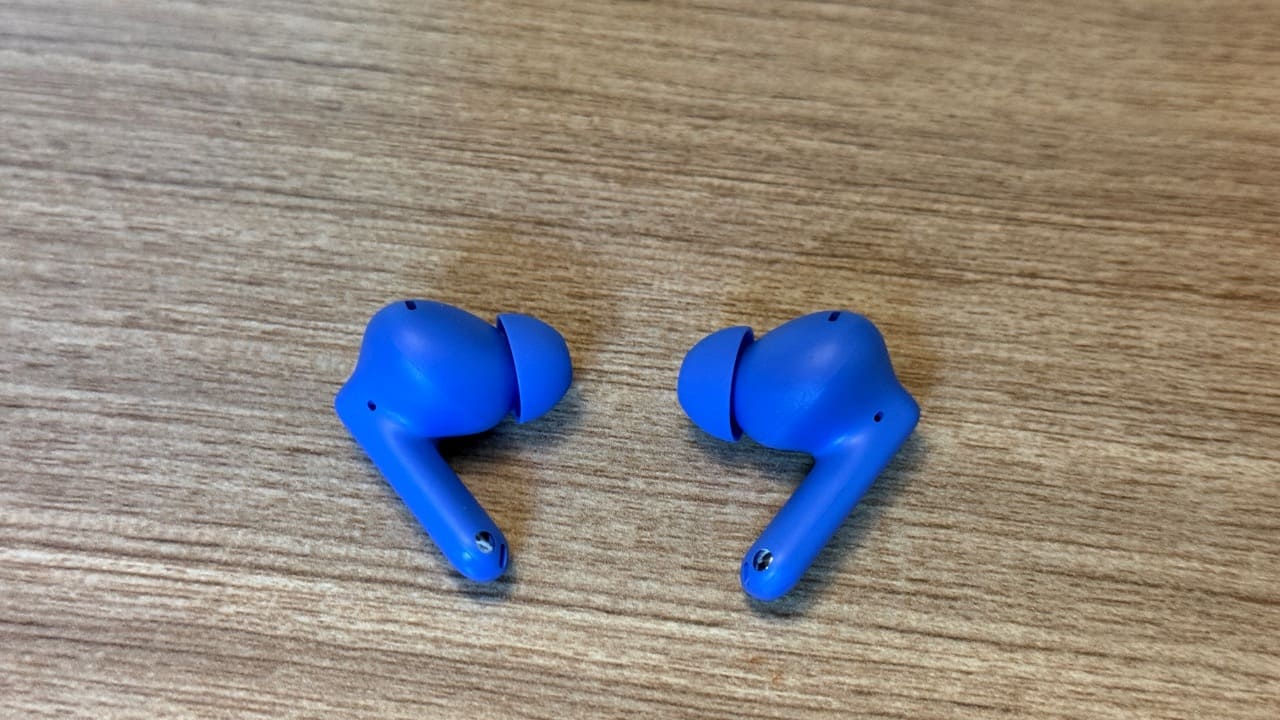 Gamers might enjoy these earbuds A 47ms ultra-low latency mode makes a noticeable difference in mobile gaming. Paired with Bluetooth 5.4, the connection feels rock solid with minimal lag. Gamers might enjoy these earbuds A 47ms ultra-low latency mode makes a noticeable difference in mobile gaming. Paired with Bluetooth 5.4, the connection feels rock solid with minimal lag.