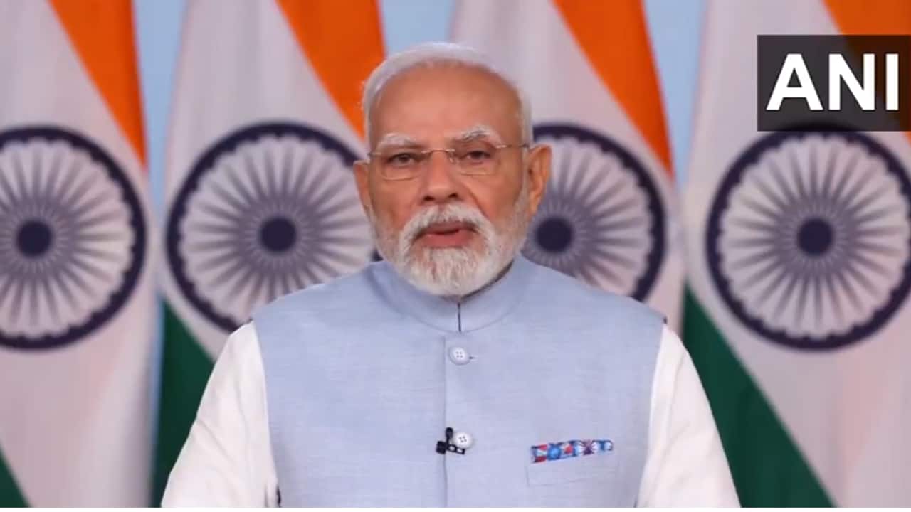 PM Modi pays homage to Mahatma Gandhi, Lal Bahadur Shastri on birth anniversary