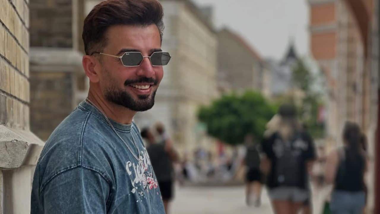 Jay Bhanushali A successful TV actor and host, Jay's film career, which included movies like Hate Story 2 and Ek Paheli Leela, did not match his television popularity. Jay Bhanushali A successful TV actor and host, Jay's film career, which included movies like Hate Story 2 and Ek Paheli Leela, did not match his television popularity.