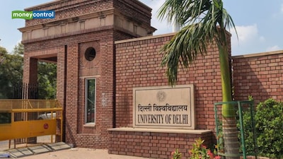 Protesters raised concerns over inadequate lighting, surveillance and police presence around college-adjacent areas, saying safety concerns had been flagged repeatedly.