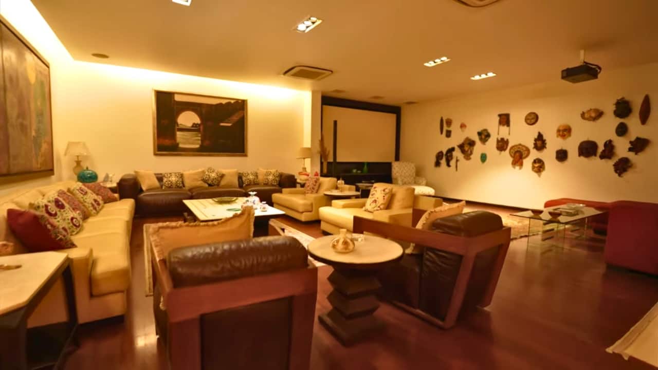 Riddhima Kapoor’s Delhi bungalow looks like a 7-star hotel to Farah Khan (Images: YouTube screenshots)