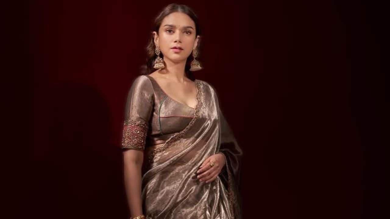 Aditi Rao Hydari – Grey Grace on Day 6 Aditi Rao Hydari proved that grey can be a stunning festival color when styled right. Her metallic grey lehenga, adorned with rich zari work, showed how to make an unconventional color choice look both elegant and festive.