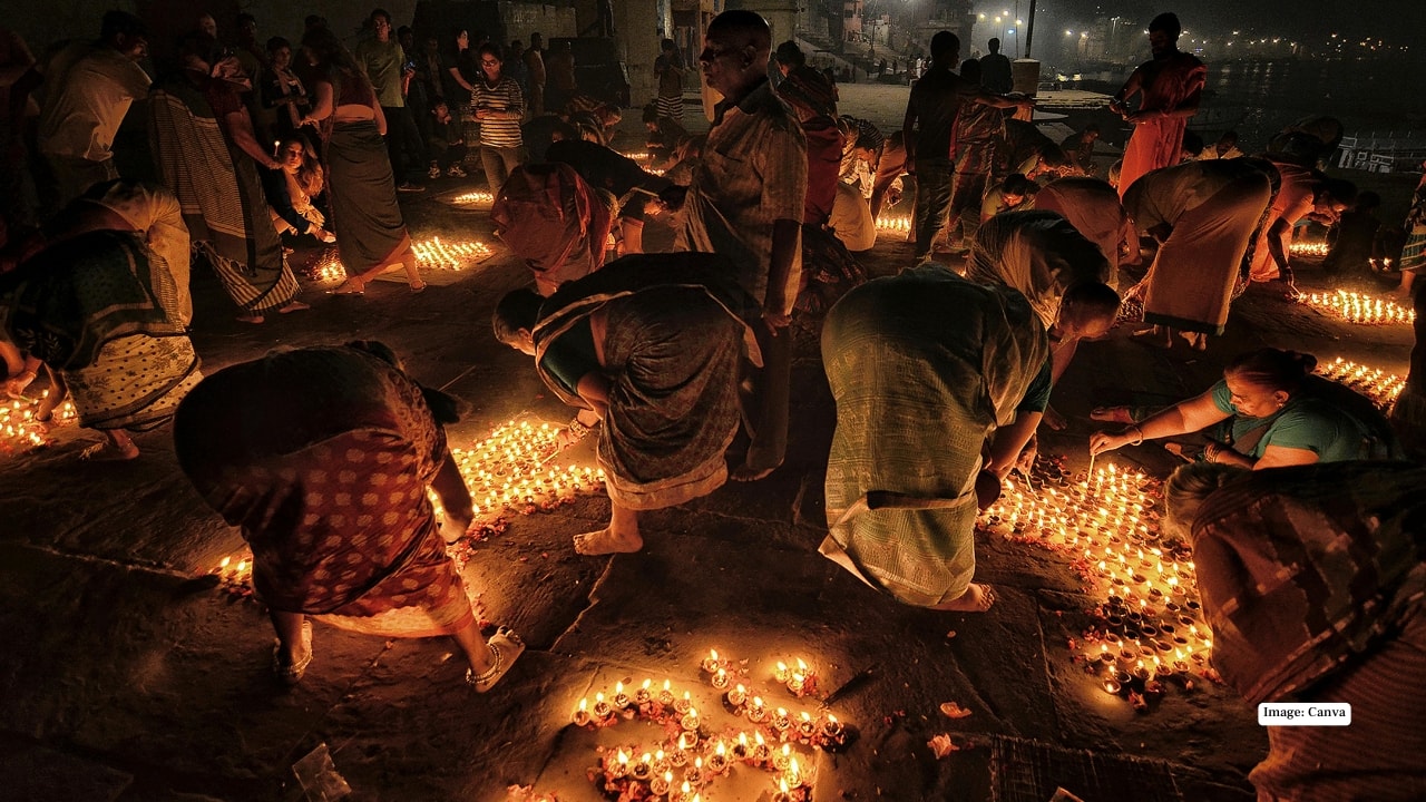 7. Varanasi – Dev Deepawali (Nov 5, 2025) The sacred city of Varanasi offers a magical experience during Dev Deepawali. Thousands of lamps light up the ghats along the Ganges, creating a mesmerizing reflection in the river and a spiritual atmosphere unlike anywhere else. (Image: Canva)