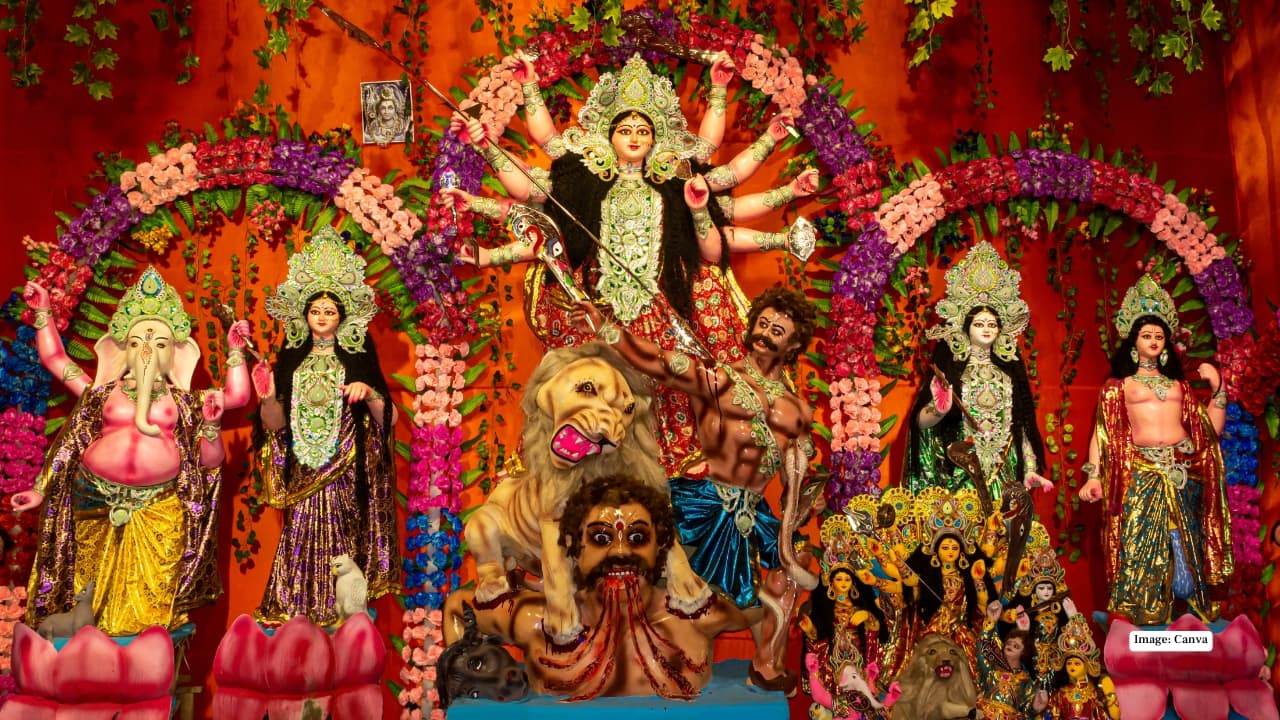 Navratri 2025 in Gurugram: Garba Nights, Temple Visits and Travel Tips