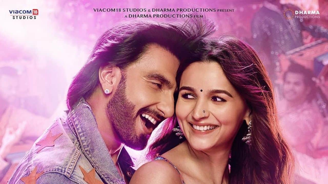 Rocky Aur Rani Kii Prem Kahaani The Karan Johar directed movie received the Best Popular Film Providing Wholesome Entertainment award. The film had a star-studded cast, including Ranveer Singh, Alia Bhatt in the lead roles, which celebrates family, love and breaking stereotypes. The film’s success is an example of broad appeal and entertainment value. The Ranveer Singh starrer movie also won a National Award for Best Choreography for the song “Dhindhora Baje Re’ Rocky Aur Rani Kii Prem Kahaani The Karan Johar directed movie received the Best Popular Film Providing Wholesome Entertainment award. The film had a star-studded cast, including Ranveer Singh, Alia Bhatt in the lead roles, which celebrates family, love and breaking stereotypes. The film’s success is an example of broad appeal and entertainment value. The Ranveer Singh starrer movie also won a National Award for Best Choreography for the song “Dhindhora Baje Re’