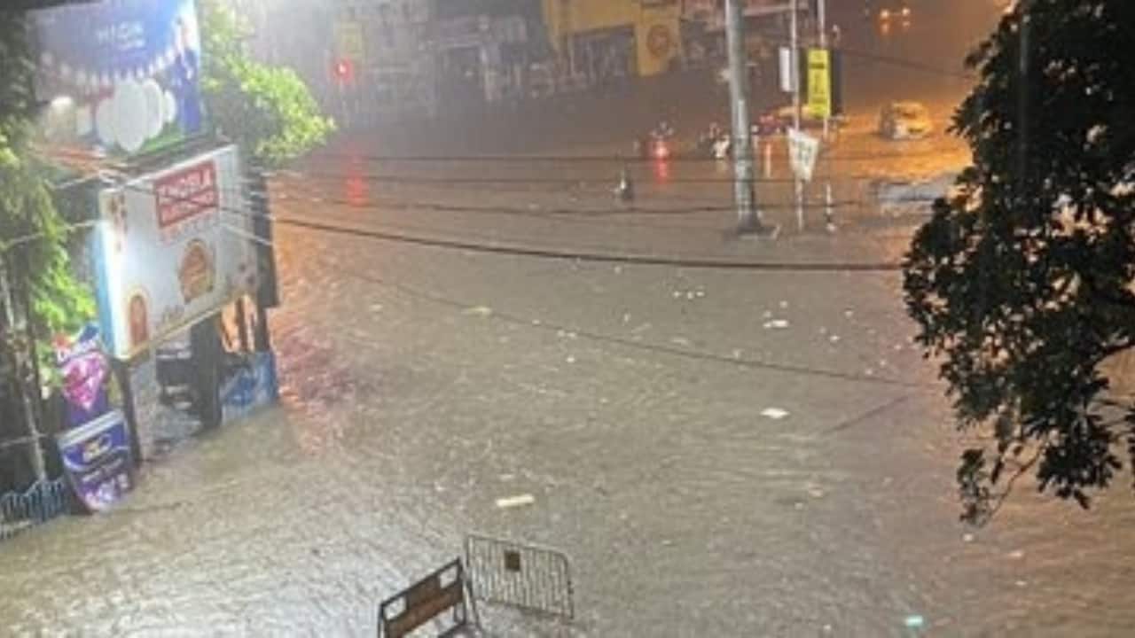 Over 90 flights cancelled, scores delayed as rains batter Kolkata