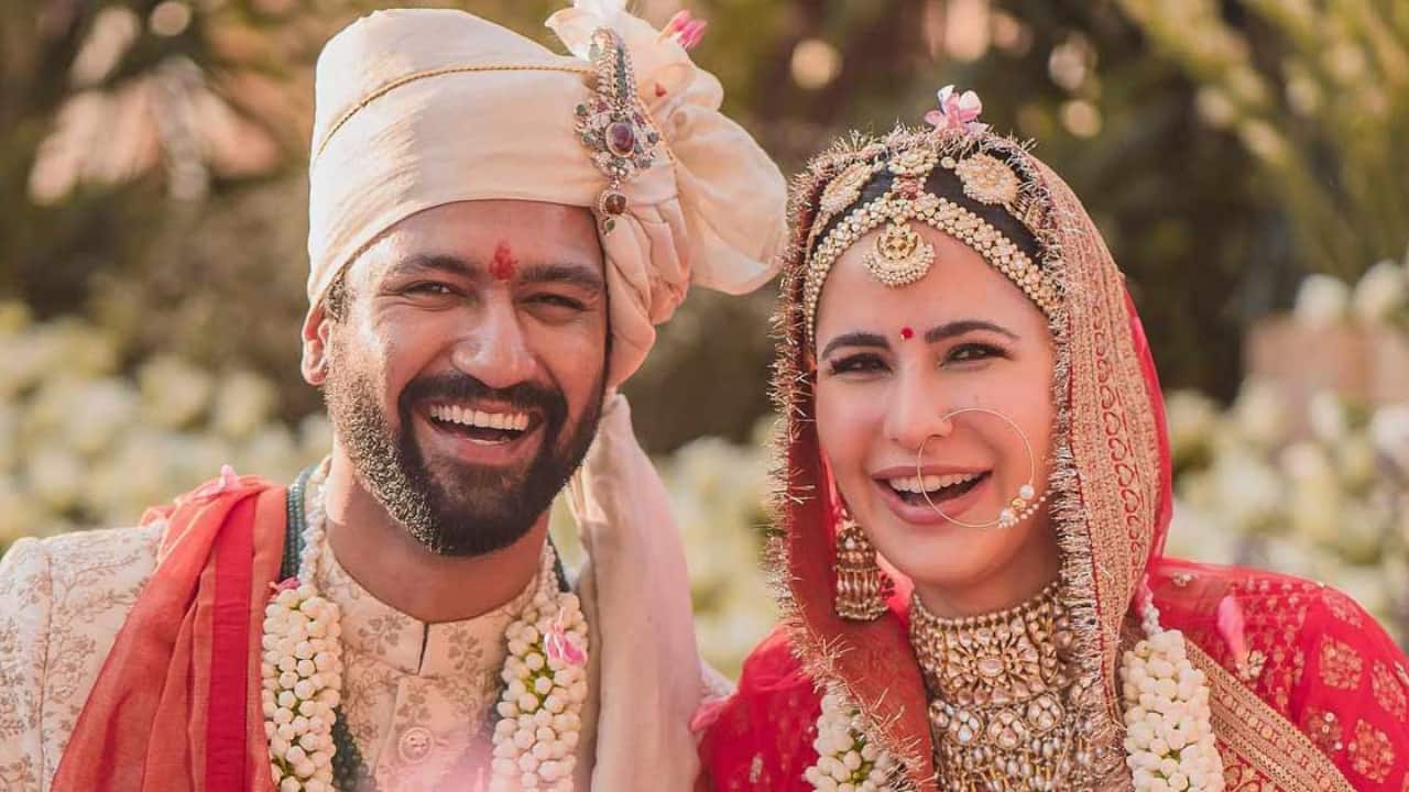 The Royal Wedding - Finally, in December 2021, the world got its answer. Katrina and Vicky tied the knot in a grand yet intimate ceremony at Six Senses Fort Barwara in Rajasthan. With only family and a few close friends in attendance, the wedding was straight out of a fairytale. When the couple shared their official wedding pictures, the internet exploded with joy, marking it as one of Bollywood’s most memorable unions.