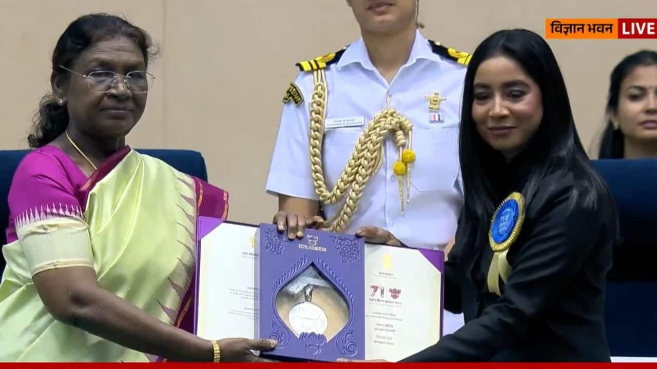 Shilpa Rao receives National Award as Best Playback Singer for Jawan's Chaleya song