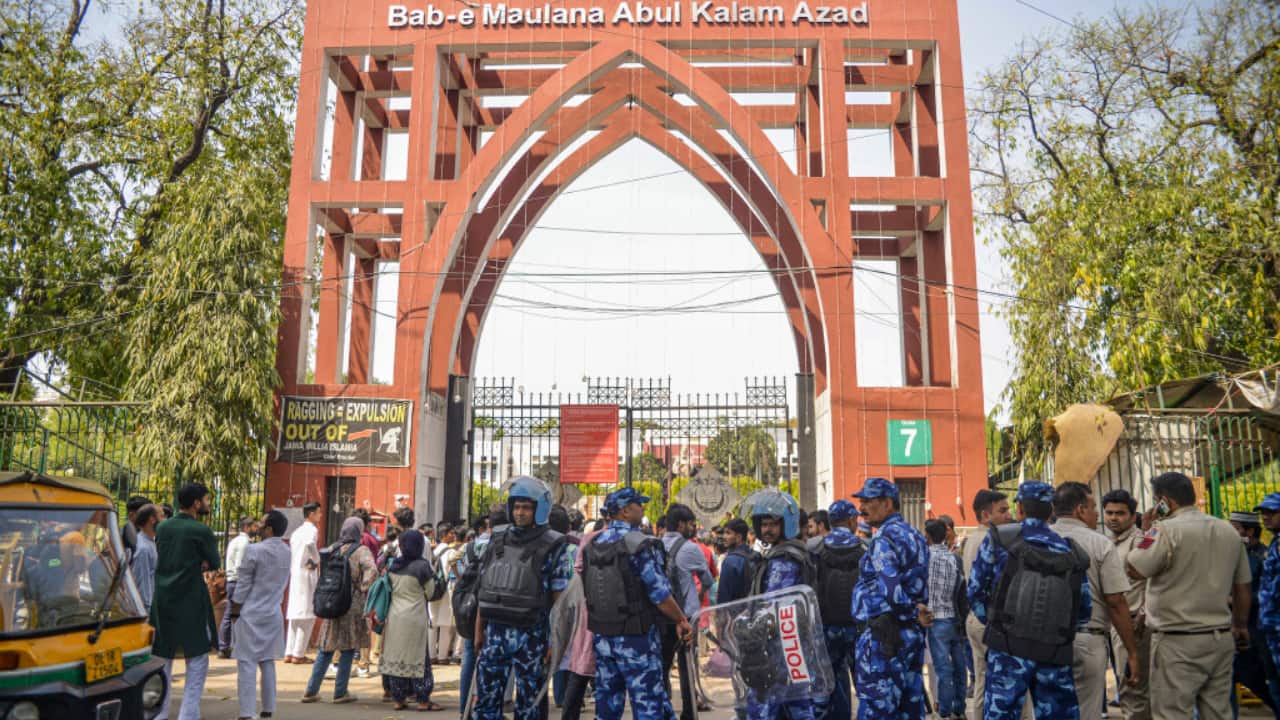Batla House encounter march: Jamia Millia Islamia issues notice to PhD scholar, says fanned communal tempers