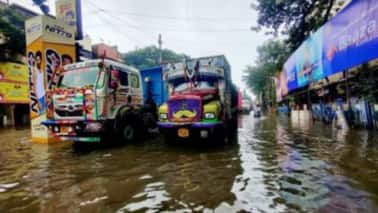 The rain began around midnight on Monday and continued until early Tuesday morning. The worst-affected areas were Garia (332 mm), Jodhpur Park (285 mm), Kalighat (280 mm), Tospia (275 mm), Ballygunge (264 mm), Chetla (262 mm), Mominpur (234 mm), Beleghata (217 mm), Dhapa (212 mm), Ultadanga (207 mm), Thanthania (195 mm), Belgachhia (178 mm), and Maniktala (169 mm). (Photo: X)