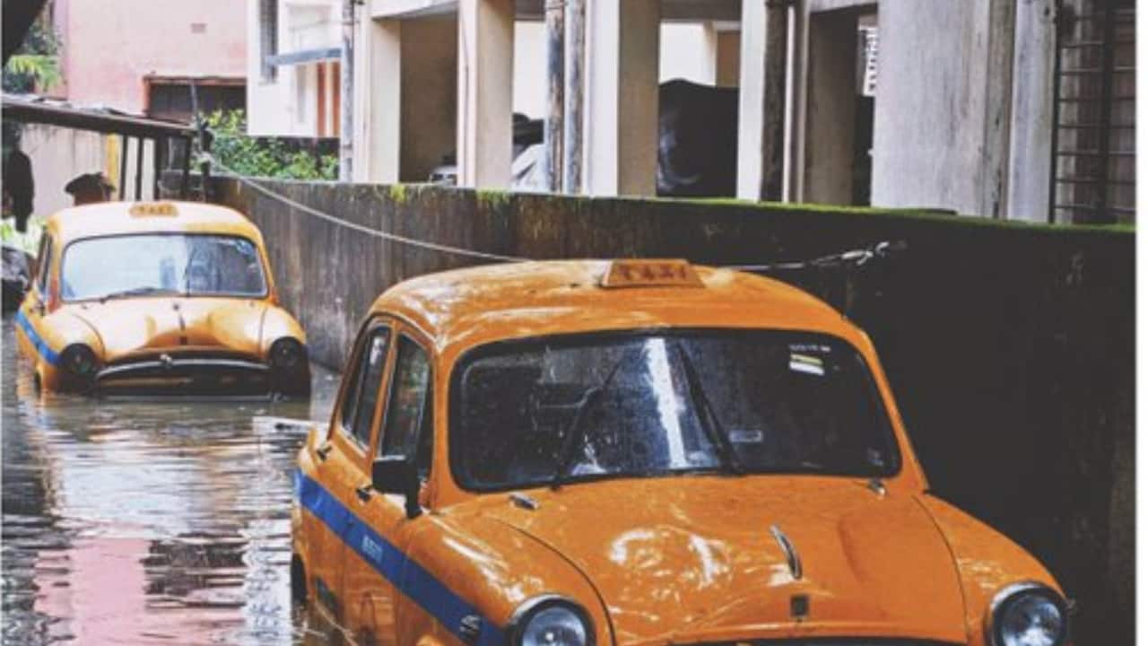 Normal life life disrupted as heavy rain lashes Kolkata, south Bengal