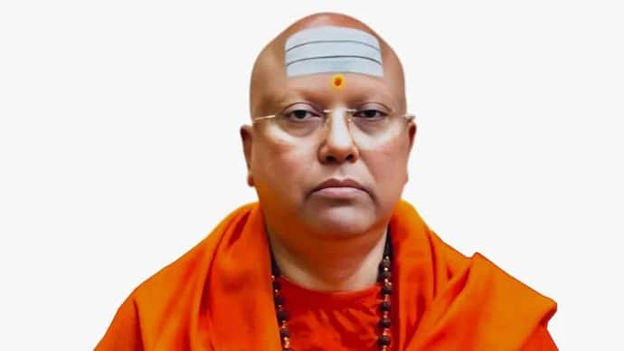 Self-styled godman Chaitanyananda Saraswati, accused of harassing 17 women, arrested in Agra