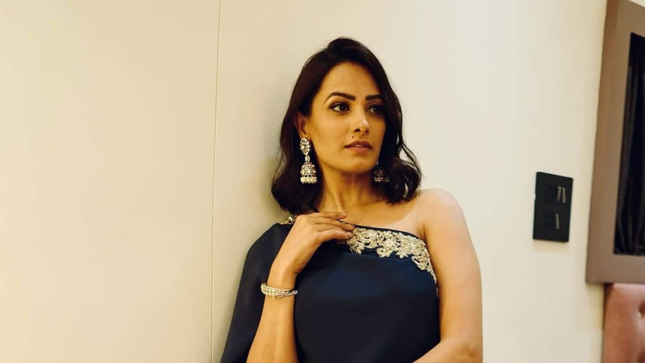 Anita Hassanandani Her actual name is Natasha Hassanandani. She changed her name to Anita because she felt it was more common and had a better chance of gaining popularity. Later, during her stint on the popular K-serial Kkavyanjali, she switched to the name Natassha. This was done at the advice of a numerologist. After some reflection, she returned to using Anita professionally. Anita Hassanandani Her actual name is Natasha Hassanandani. She changed her name to Anita because she felt it was more common and had a better chance of gaining popularity. Later, during her stint on the popular K-serial Kkavyanjali, she switched to the name Natassha. This was done at the advice of a numerologist. After some reflection, she returned to using Anita professionally.