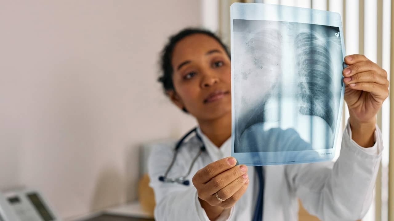 World Lung Day 2025: Lipstick may be harming your lungs; hidden chemicals linked to lung cancer, warns pulmonologist