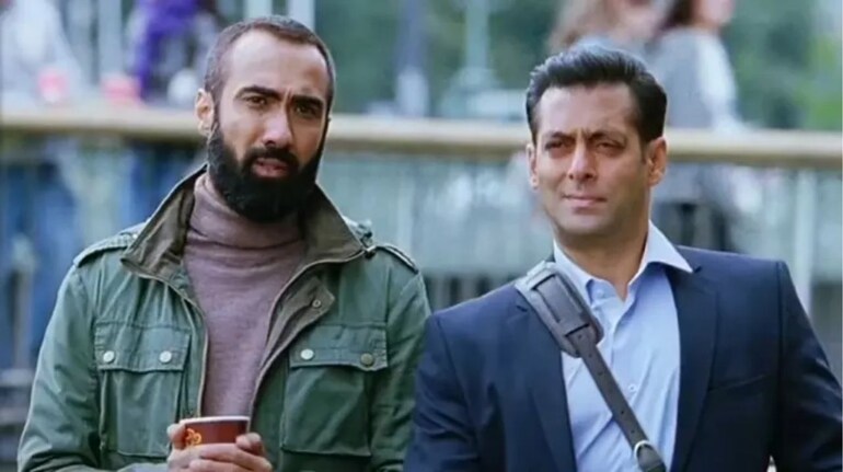 Ranvir Shorey and Salman Khan