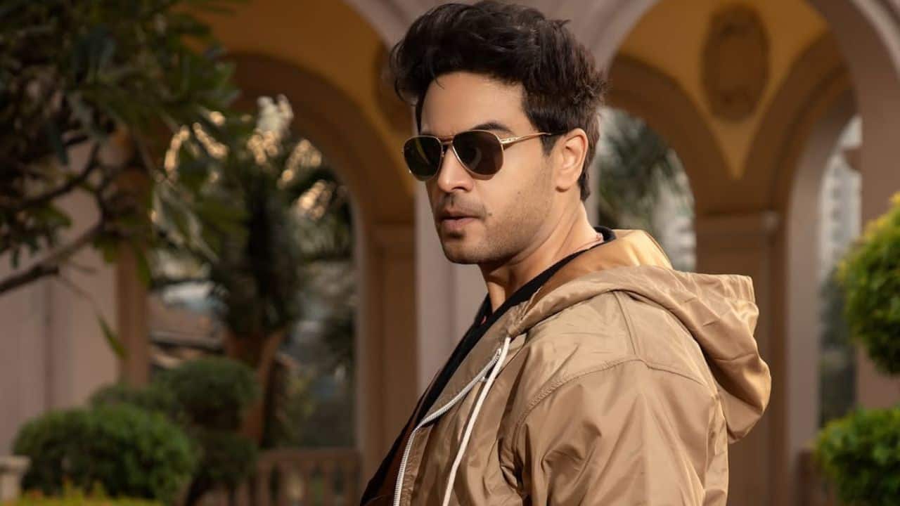 What Is Gaurav Khanna’s Age? Gaurav Khanna was born on December 11, 1981, in Kanpur. He is 43 years old. He started modeling when he came to Mumbai for MBA (Master of Business Administration) graduation and then started doing TV commercials for his pocket money. What Is Gaurav Khanna’s Age? Gaurav Khanna was born on December 11, 1981, in Kanpur. He is 43 years old. He started modeling when he came to Mumbai for MBA (Master of Business Administration) graduation and then started doing TV commercials for his pocket money.