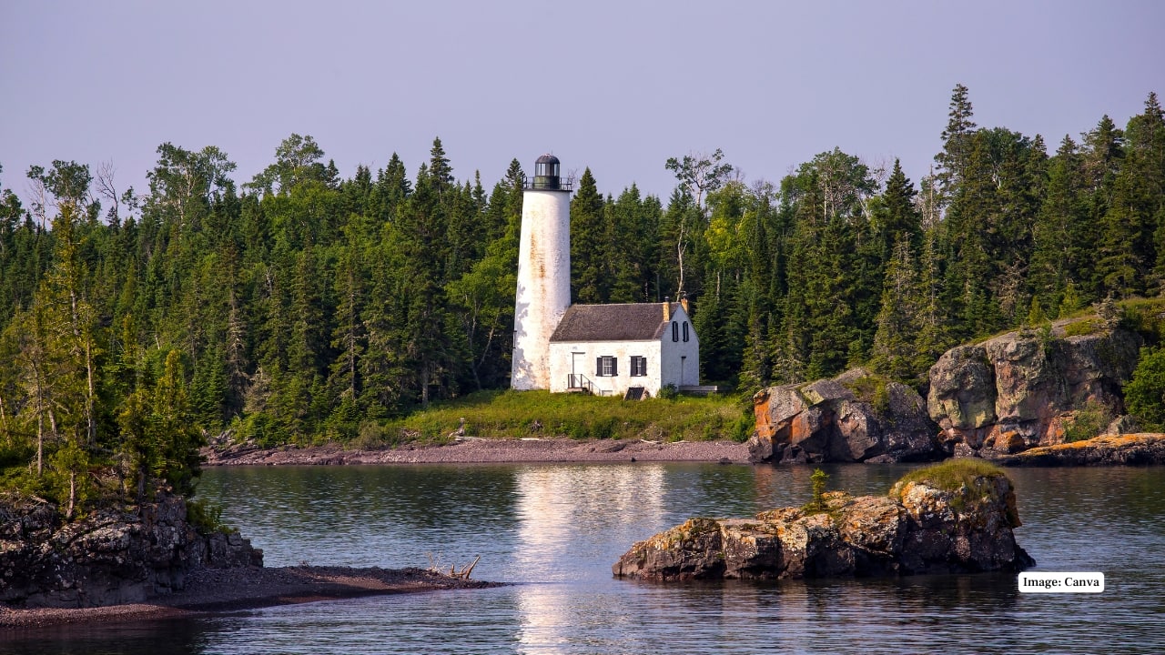 9. Isle Royale National Park, Michigan Accessible only by boat or seaplane, this remote Lake Superior island harbours wolves, moose, foxes, and countless birds. Its isolation creates one of the most intimate wildlife experiences in the US. (Image: Canva)