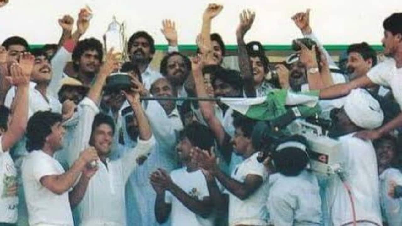 In the 1986 Austral-Asia Cup, Pakistan defeated India and won the match by 1 wicket. Javed Miandad played a fiery knock of 166 (114) not out. (Photo- X)