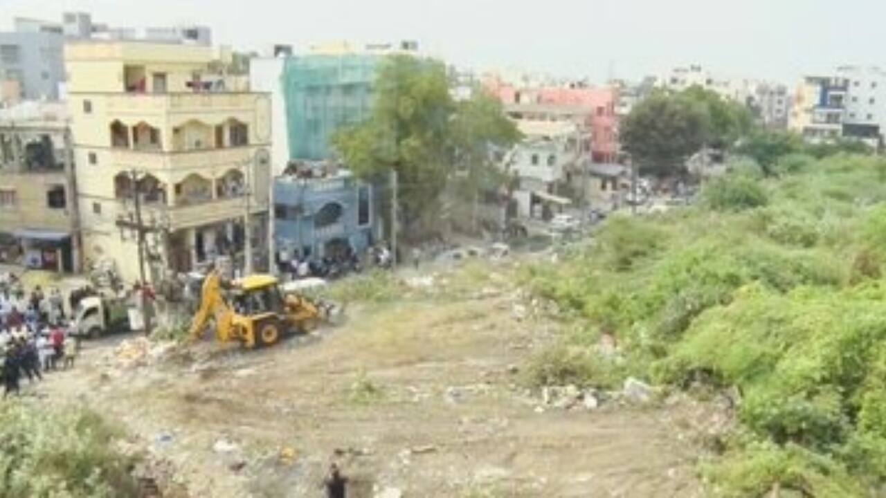 Commissioner Ranganath described the lake’s pre-restoration state as a “virtual garbage dump yard emanating foul smell,” having completely turned into plain land covered with thick bushes. (Photo: X)