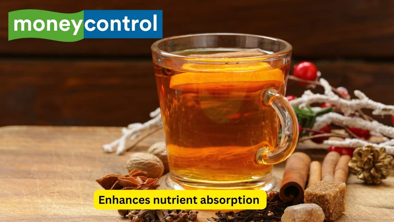 Enhances nutrient absorption Clove tea improves the body’s ability to absorb critical nutrients such as iron, calcium, magnesium, and B-vitamins by promoting digestion and the functioning of enzymes. Adequate nutrient absorption plays a fundamental role in energy metabolism, immune function, and hormonal health. If your digestive system is functioning optimally, the body can utilize the nutrients that have been absorbed as the building blocks for tissue repair, energy production, and overall vitality.(Image: Canva) Enhances nutrient absorption Clove tea improves the body’s ability to absorb critical nutrients such as iron, calcium, magnesium, and B-vitamins by promoting digestion and the functioning of enzymes. Adequate nutrient absorption plays a fundamental role in energy metabolism, immune function, and hormonal health. If your digestive system is functioning optimally, the body can utilize the nutrients that have been absorbed as the building blocks for tissue repair, energy production, and overall vitality.(Image: Canva)