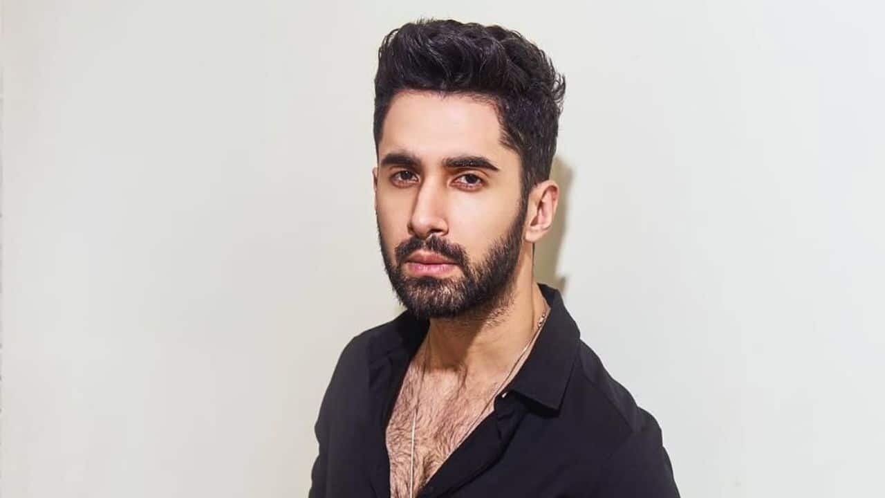 The Bads of Bollywood After two years, Lakshaya returned with a hit series, The Bads of Bollywood, directed and created by debutante Aryan Khan. He once again shared screen with Raghav in the Netflix series, which also stars Sahher Bambba, Bobby Deol, Gautami Kapoor in the key roles, with cameos from Aamir Khan, Salman Khan and others. The series opened with positive reviews, with Lakshaya receiving praise for his stellar performance as an aspiring actor.