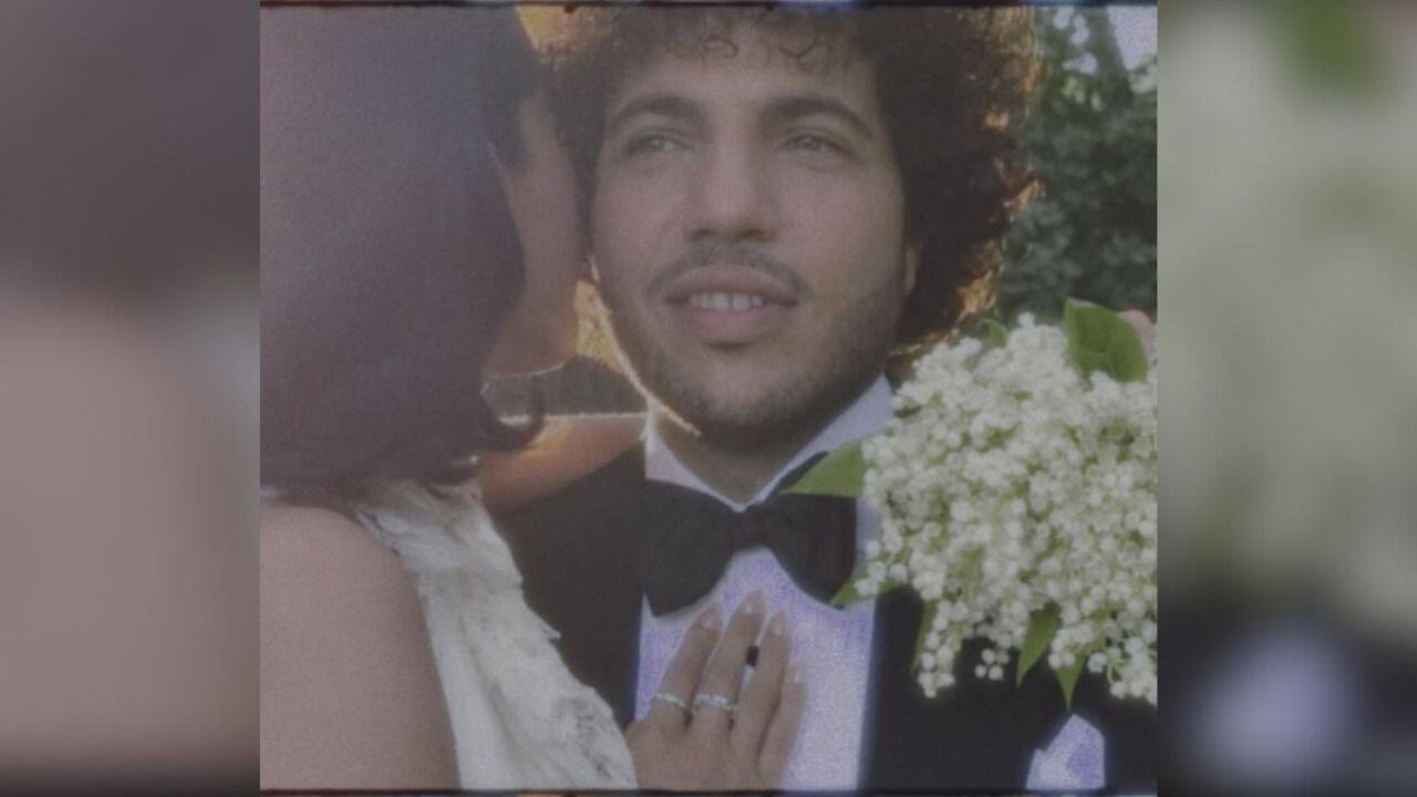 Relationship Selena Gomez and Benny Blanco crossed paths for the first time when they collaborated in 2015 on her Revival album and crossed paths again in 2019 for the hit track I Can’t Get Enough. The two remained in contact and friends and eventually grew closer. They announced their engagement in December 2024. Relationship Selena Gomez and Benny Blanco crossed paths for the first time when they collaborated in 2015 on her Revival album and crossed paths again in 2019 for the hit track I Can’t Get Enough. The two remained in contact and friends and eventually grew closer. They announced their engagement in December 2024.