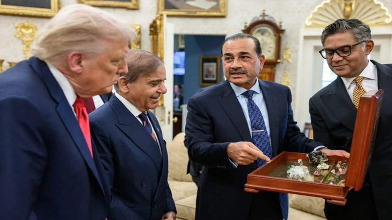 Pakistan sends rare earths to the US for the first time, walking a tightrope between China and Washington