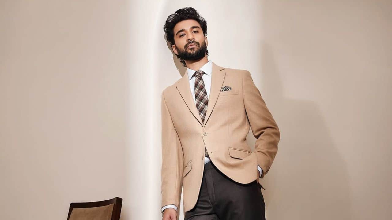 Success as a dance reality show captain and winner Raghav moved into the roles of captain and mentor after his time as a contestant. He coached the winning team 'Yahoo' in Dance Ke Superkids after leading Raghav Ke Rockstars team in DID Li'l Masters 2. This showed his ability as a choreographer and leader in addition to his skill as a performer.