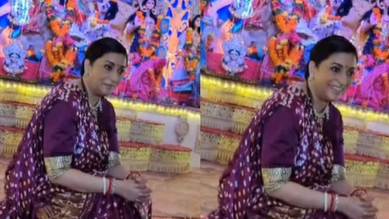 Smriti Irani performs Durga Puja on the sets of Kyunki Saas Bhi Kabhi Bahu Thi 2: Watch