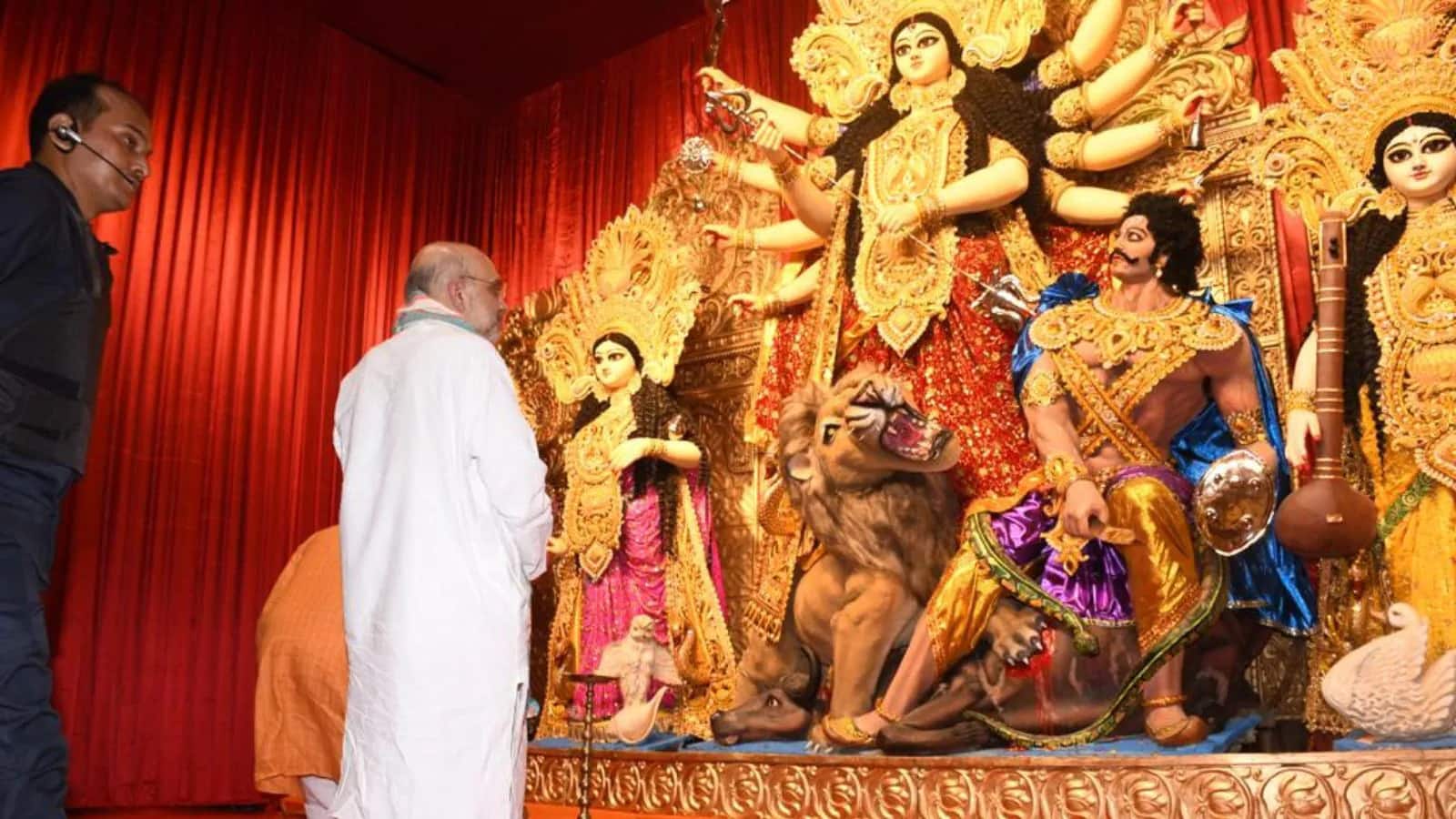 Kolkata Durga puja clash: Organisers allege police ‘pressure tactics’ at Amit Shah-inaugurated pandal