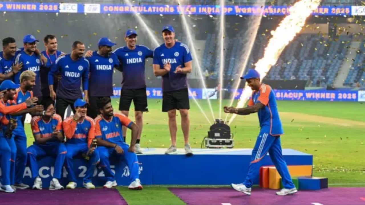 Suryakumar Yadav mocks Mohsin Naqvi and pays tribute to Rohit Sharma with special act during celebration – WATCH