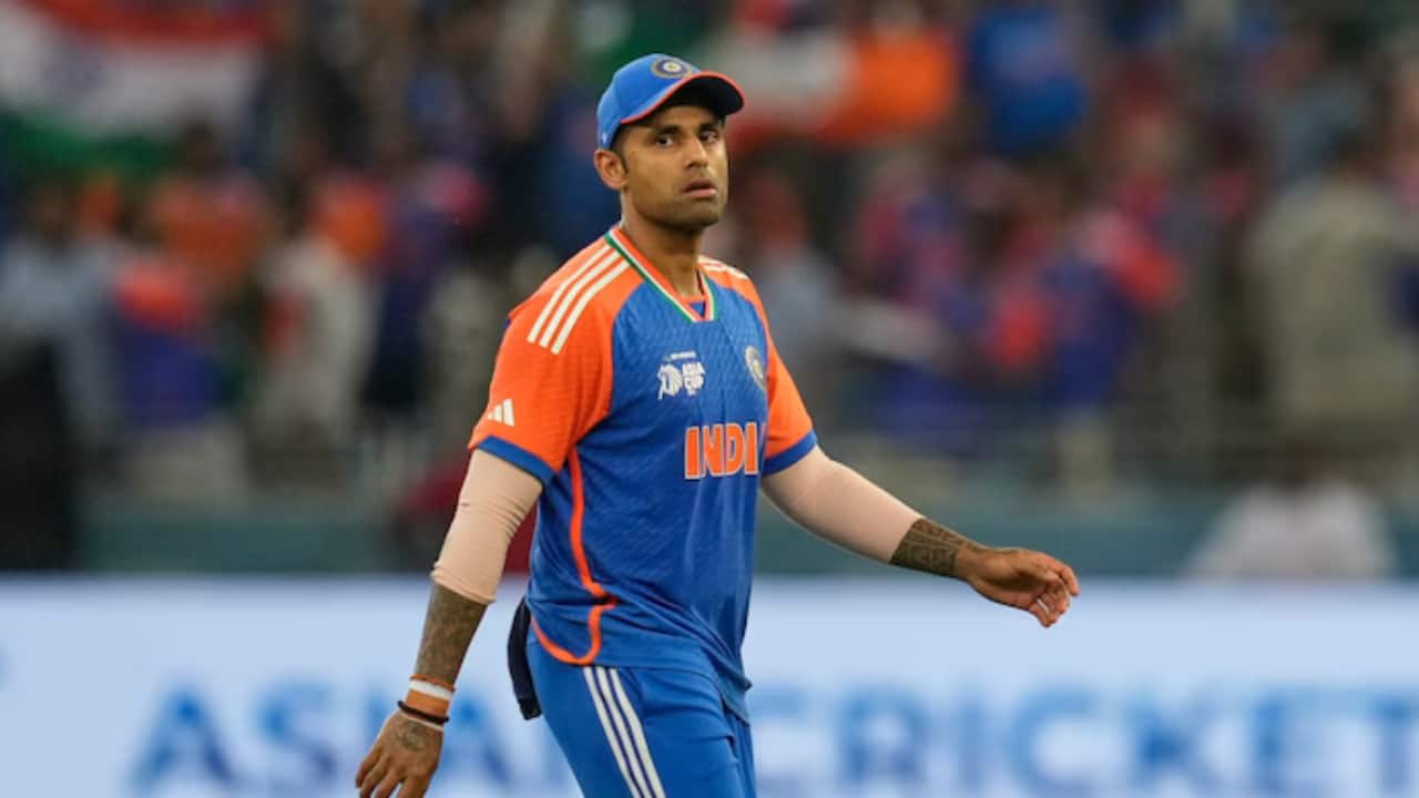 The BCCI publicly stated that the team had made a “conscious decision” not to collect the trophy from him. The post-match presentation became chaotic and unprecedented. (AP Photo)