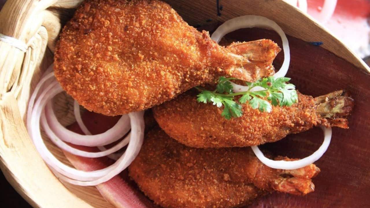 Chingri cutlet Chingri Cutlets are delicious prawn cutlets with juicy prawns, mashed potatoes, and spices formed in the shape of cutlets and deep-fried. They are a seafood-inspired snack that adds richness to the Puja snack platter, and include a satisfying crunch that bursts with ocean flavour and a hint of spice.(Image: Pinterest)