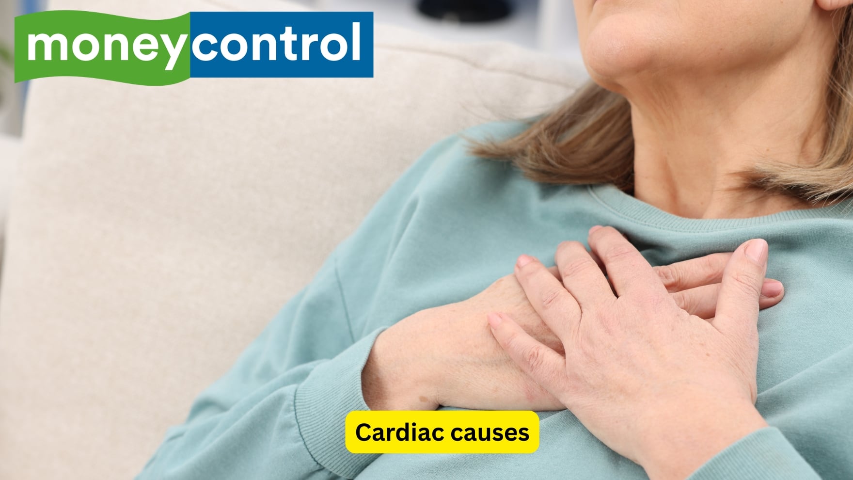 Cardiac causes Even problems with the heart can interfere with the normal blood sugar levels. During heart failure, the heart is unable to pump out enough blood to keep the organs adequately perfused. When there is poor blood flow to the liver, there are not enough substrates available for the liver to form glucose.(Image: Canva)