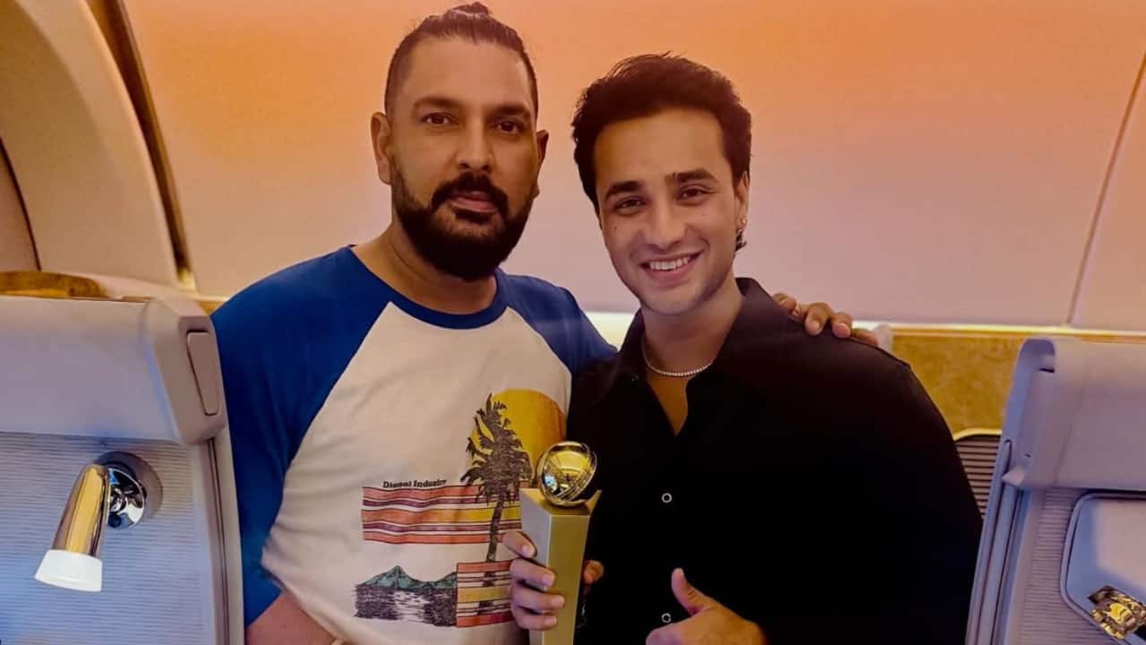 'Mar jayega, pit jayega, lekin...': Yuvraj Singh reveals Abhishek Sharma's unknown habit - Watch