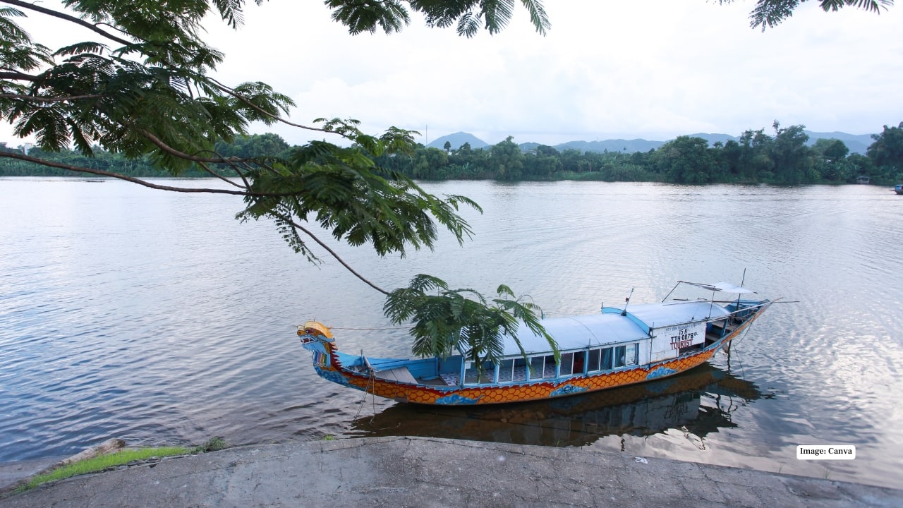 Perfume River, Hue (Vietnam)