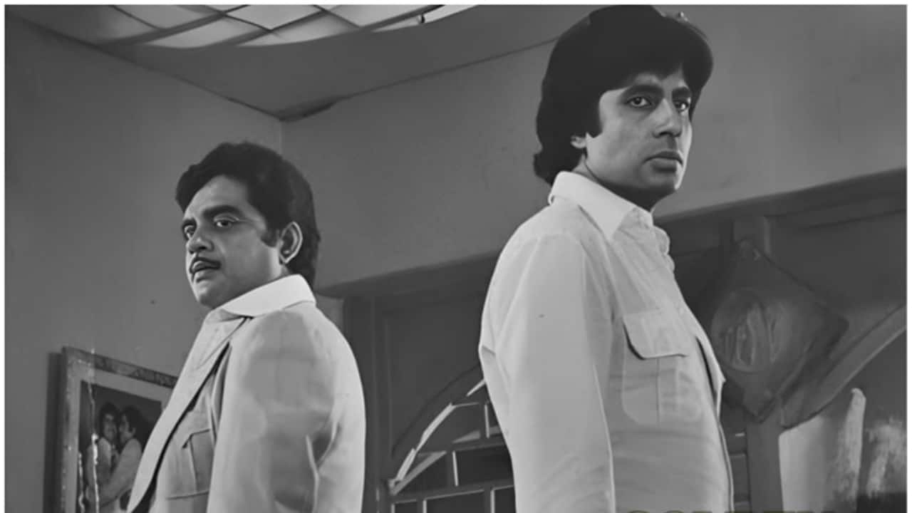Amitabh Bachchan vs Shatrughan Sinha - Their rivalry during the 70s and 80s was well known. Shatrughan often complained of being sidelined in films dominated by Amitabh, despite their on-screen chemistry in Dostana and Kala Patthar. Ego clashes defined their relationship. 
