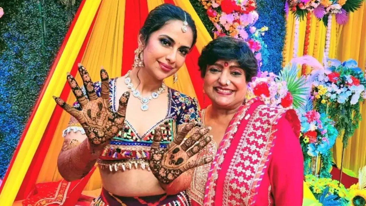 Guest List  The ceremony was a celebrity affair, with attendees including Hina Khan, Rubina Dilaik, Gurmeet Choudhary, Farah Khan, and Krushna Abhishek. Samarth Jurel, Abhishek Kumar, and others made the entire celebration a grand affair. 