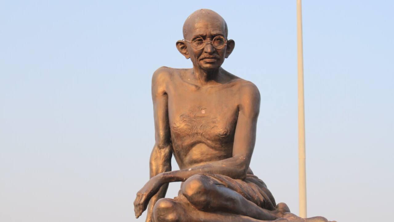 Mahatma Gandhi Wrote an Autobiography While in Prison Gandhi ji’s famous book, The Story of My Experiments with Truth, was written during his years in prison, detailing his personal and moral struggles.